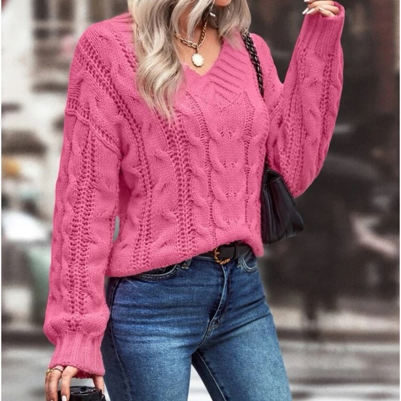 New V neck pink cable knit  sweater - Picture 4 of 6